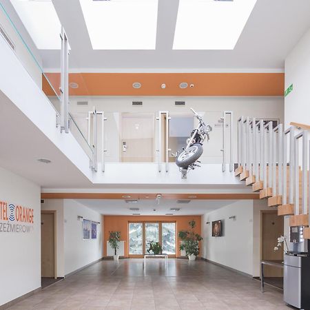 Hotel Orange Przeźmierowo Buitenkant foto