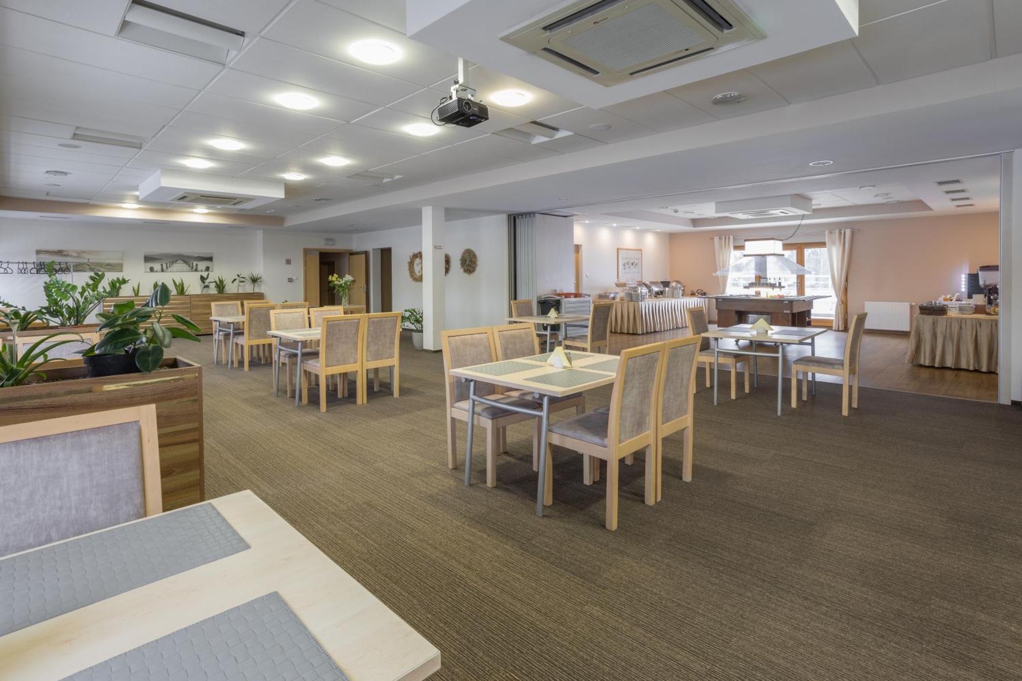 Hotel Orange Przeźmierowo Buitenkant foto